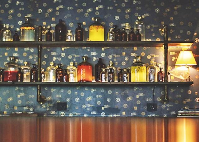 The newly opened Ek Bar in Defence Colony has hints of chef Manu Chandra’s ‘Delhi boy’ touch The newly opened Ek Bar in Defence Colony has hints of chef Manu Chandra’s ‘Delhi boy’ touch
