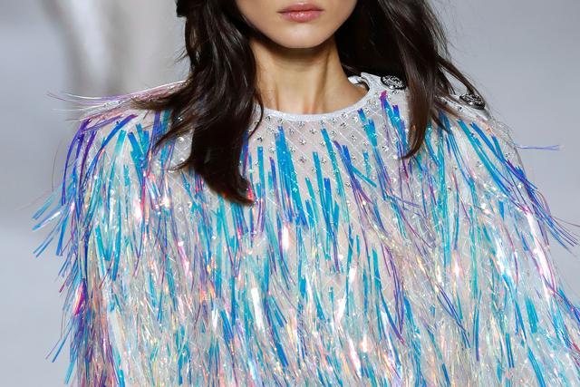 A model presents a creation for Balmain during the 2018/2019 fall/winter collection fashion show. (AFP PHOTO / FRANCOIS GUILLOT) A model presents a creation for Balmain during the 2018/2019 fall/winter collection fashion show. (AFP PHOTO / FRANCOIS GUILLOT)