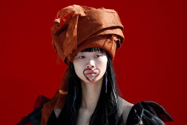 A model presents a creation by designer Andreas Kronthaler as part of his Autumn/Winter 2018/2019 women's ready-to-wear collection show for fashion house Vivienne Westwood. (REUTERS/Pascal Rossignol) A model presents a creation by designer Andreas Kronthaler as part of his Autumn/Winter 2018/2019 women's ready-to-wear collection show for fashion house Vivienne Westwood. (REUTERS/Pascal Rossignol)