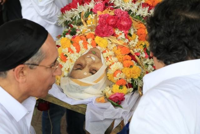Mumbai: The mortal remains of late actress Nargis Rabadi during her funeral in Mumbai on Dec 6, 2017. (IANS) Mumbai: The mortal remains of late actress Nargis Rabadi during her funeral in Mumbai on Dec 6, 2017. (IANS)