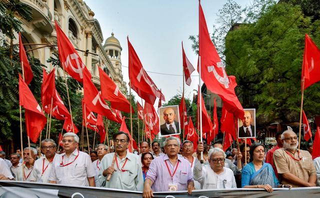 CPI(M) general secretary Sitaram Yehchuri with other Politburo members Prakash Karat, Suryakanta Mishra, Brinda Karat, Biman Bose and other leaders at a rally in Kolkata. (PTI Photo) CPI(M) general secretary Sitaram Yehchuri with other Politburo members Prakash Karat, Suryakanta Mishra, Brinda Karat, Biman Bose and other leaders at a rally in Kolkata. (PTI Photo)
