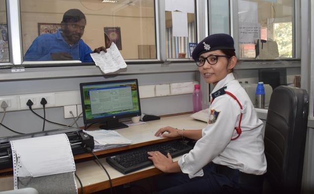 Nikki at work at the Sector-29 Traffic Police Lines, Chandigarh. (Sikander Singh/HT)