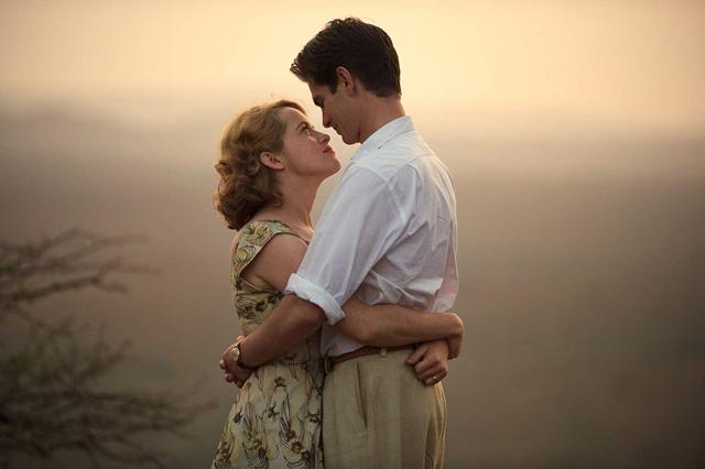 Claire Foy and Andrew Garfield in Breathe. Claire Foy and Andrew Garfield in Breathe.