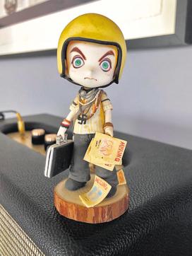 A young girl in China made and gifted Aamir this miniature doll of the actor’s character in his 2014 film, PK.