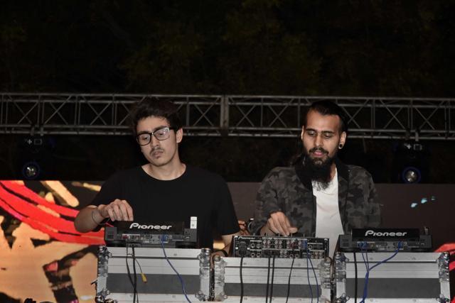 DJ Duo Hot Sauce perform at Manjari ’18 DJ Duo Hot Sauce perform at Manjari ’18