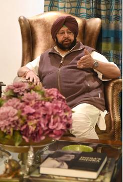 People in the House are sadly only interested in getting their names published in newspapers, says Amarinder. (Sanjeev Sharma/HT) People in the House are sadly only interested in getting their names published in newspapers, says Amarinder. (Sanjeev Sharma/HT)