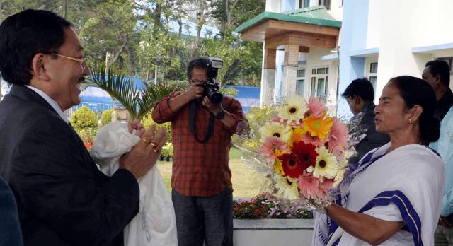 Pawan Chamling (left) and Mamata Banerjee greeting each other in Siliguri on Friday. (HT Photo) Pawan Chamling (left) and Mamata Banerjee greeting each other in Siliguri on Friday. (HT Photo)