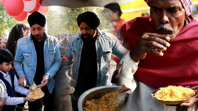 The Singh brothers, Jara (left) and Manjeet have been serving langars outside different hospitals for the past four months. (Amal KS/ HT Photo) The Singh brothers, Jara (left) and Manjeet have been serving langars outside different hospitals for the past four months. (Amal KS/ HT Photo)