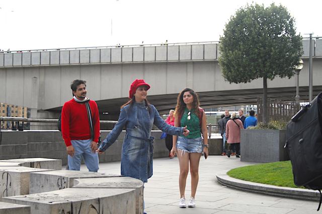 Pushkar Jog, Mrinal Kulkarni and Sonalee Kulkarni on the sets of Ti&Ti in London Pushkar Jog, Mrinal Kulkarni and Sonalee Kulkarni on the sets of Ti&Ti in London