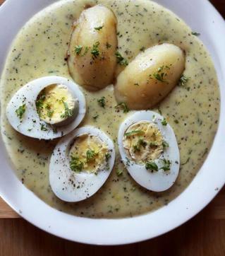 Germans love green food during Passion Week, making eggs in green sauce a popular choice for many. Germans love green food during Passion Week, making eggs in green sauce a popular choice for many.