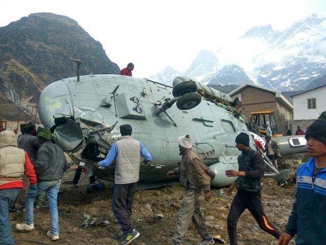 Nehru Institute of Mountaineering team and others conducting rescue operation. (NIM) Nehru Institute of Mountaineering team and others conducting rescue operation. (NIM)