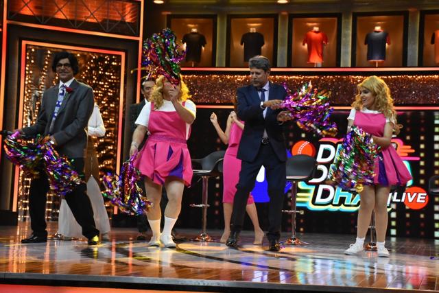 Kapil Dev, Sunil Grover, Ali Asgar and Sugandha Mishra perform at the launch of Dhan Dhana Dhan. (IANS) Kapil Dev, Sunil Grover, Ali Asgar and Sugandha Mishra perform at the launch of Dhan Dhana Dhan. (IANS)