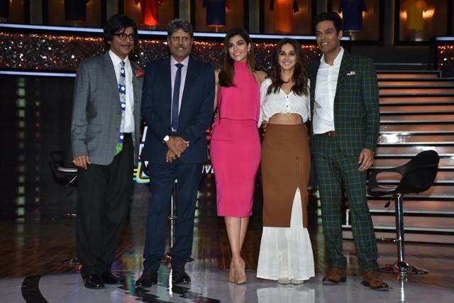 Sunil Grover Launches New Show Dhan Dhana Dhan Says He Is Willing To Work With Kapil Sharma See Pics Hindustan Times Kapil made his comeback with 'family time with kapil sharma'. sunil grover launches new show dhan