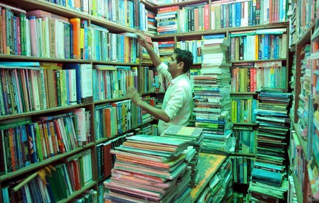 Students visiting the market go back with books coupled with clarity of the syllabi. (Anil Dayal/HT) Students visiting the market go back with books coupled with clarity of the syllabi. (Anil Dayal/HT)