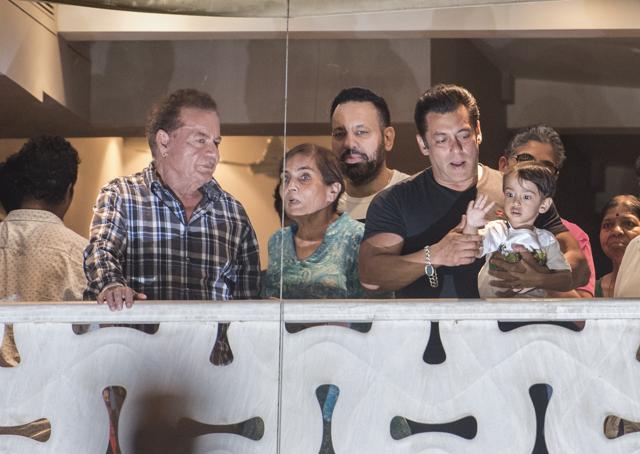 Salman Khan at the balcony of his Galaxy Apartments. (Satish Bate/HT Photo) Salman Khan at the balcony of his Galaxy Apartments. (Satish Bate/HT Photo)