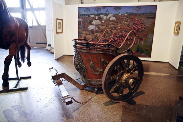 A chariot from the film Gladiator owned by actor Russell Crowe was auctioned by Sotheby's as part of the 'Russell Crowe: The Art of Divorce Auction' at Carriageworks, Sydney on April 7, 2018. (AP) A chariot from the film Gladiator owned by actor Russell Crowe was auctioned by Sotheby's as part of the 'Russell Crowe: The Art of Divorce Auction' at Carriageworks, Sydney on April 7, 2018. (AP)