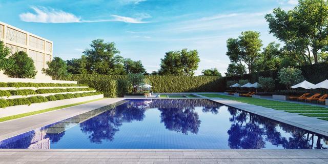 Swimming pool at the newly re-opened The Oberoi in New Delhi (Oberoihotels.com)