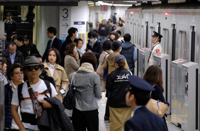 Millions of people across Japan listen to "hassha merodie" on loud speakers every day on the train platforms -- but most of them don't even notice. (AFP) Millions of people across Japan listen to "hassha merodie" on loud speakers every day on the train platforms -- but most of them don't even notice. (AFP)