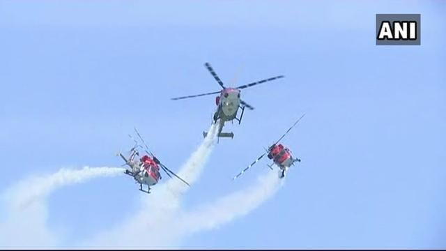 A combat free fall demonstration by MARCOS at DefExpo on Thursday. (ANI/Twitter)
