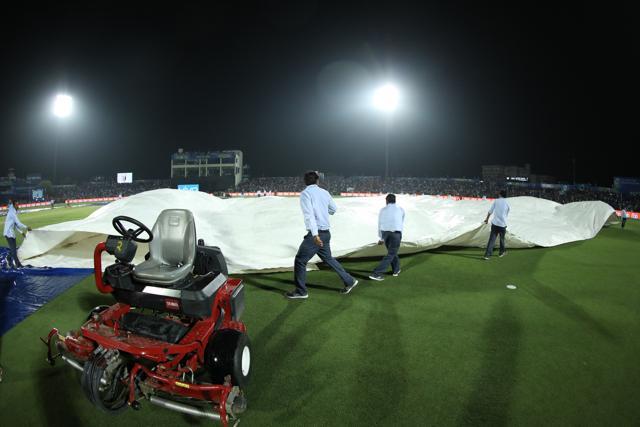 Groundsmen with covers during the Rajasthan Royals-Delhi Daredevils match at the Sawai Mansingh Stadium in Jaipur. (IPL) Groundsmen with covers during the Rajasthan Royals-Delhi Daredevils match at the Sawai Mansingh Stadium in Jaipur. (IPL)