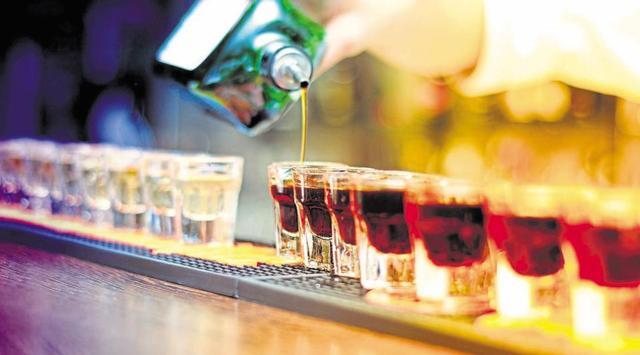 The research combined results from 83 studies conducted in 19 countries, tracking nearly 6,00,000 people who drank alcohol. (Istock) The research combined results from 83 studies conducted in 19 countries, tracking nearly 6,00,000 people who drank alcohol. (Istock)