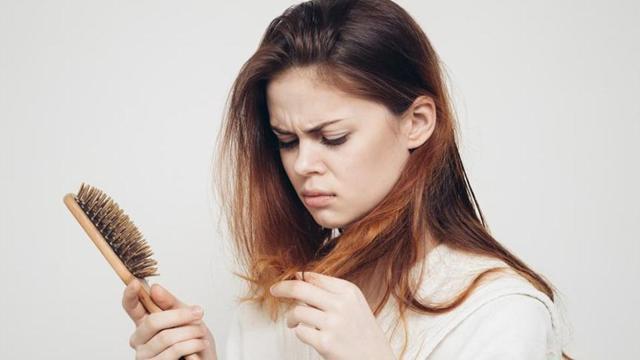 Frizzy hair is a major problem in summer. (Shutterstock) Frizzy hair is a major problem in summer. (Shutterstock)