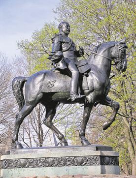 Statue of Queen Victoria's son Edward (1841-1910) in Queen's Park, Toronto. (Getty Images/iStockphoto) Statue of Queen Victoria's son Edward (1841-1910) in Queen's Park, Toronto. (Getty Images/iStockphoto)