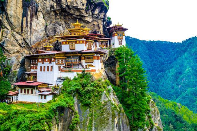 Bhutan has spectacular mountains views, azure skies, and a vast expanse of greenery. (Shutterstock)