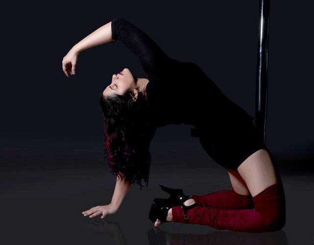 Actor Smilie Suri came out of a low phase thanks to the psychological benefits of pole dancing. Actor Smilie Suri came out of a low phase thanks to the psychological benefits of pole dancing.