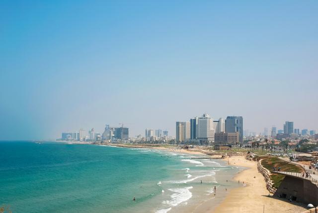 Go to Gordon for its amazing stretch of white sand and pristine blue waters. (Shutterstock) Go to Gordon for its amazing stretch of white sand and pristine blue waters. (Shutterstock)