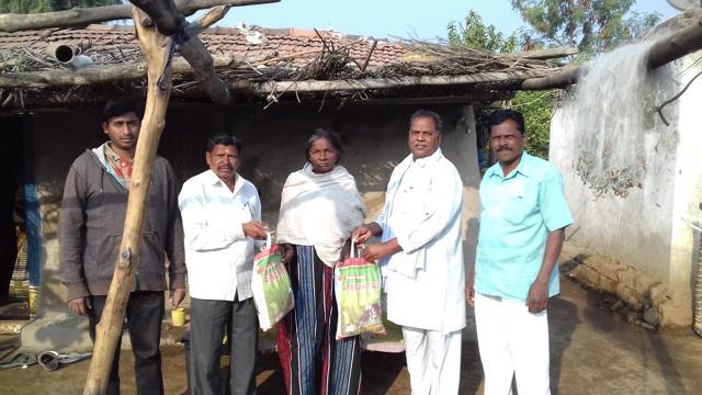 Ashwin Jayarajan (left), distributing cattle fodder to the farmers of Bhamragad, Gadchiroli, where, as a vet, he had to visit distant villages for vaccination drives and convince farmers of the need for modern medicine. Ashwin Jayarajan (left), distributing cattle fodder to the farmers of Bhamragad, Gadchiroli, where, as a vet, he had to visit distant villages for vaccination drives and convince farmers of the need for modern medicine.