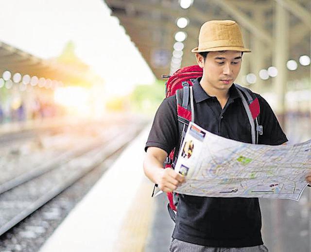 Map your own route, arrange your own transfers, and save the euros. (Photo: Shutterstock) Map your own route, arrange your own transfers, and save the euros. (Photo: Shutterstock)