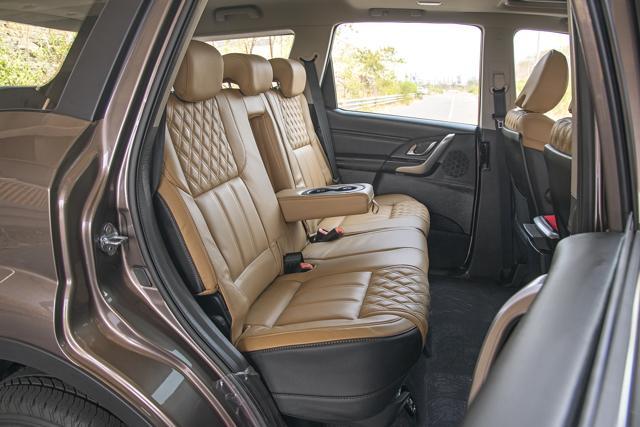There haven’t been any noticeable changes to the suspension and it still rides like before, despite the large 18-inch wheels. There haven’t been any noticeable changes to the suspension and it still rides like before, despite the large 18-inch wheels.