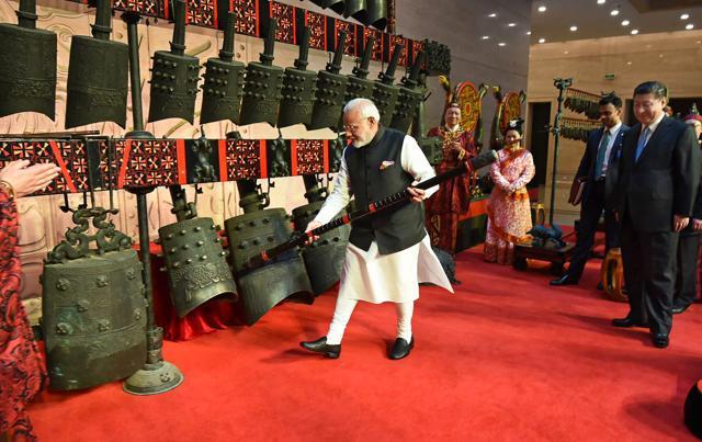 At the museum, Prime Minister Narendra Modi saw an exhibition of the Marquis Yi of Zeng Cultural Relics and Treasure. (PTI)