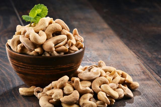 Cashews are rich in vitamins E and B6. (Shutterstock) Cashews are rich in vitamins E and B6. (Shutterstock)