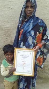Pushpa with her daughter. Pushpa with her daughter.