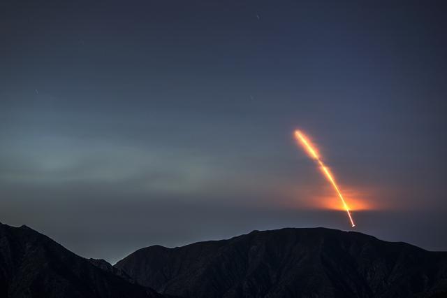 The Atlas 5 rocket carrying the Mars InSight probe launches from Vandenberg Air Force Base, as seen from the San Gabriel Mountains more than 100 miles away, on Saturday. (AFP) The Atlas 5 rocket carrying the Mars InSight probe launches from Vandenberg Air Force Base, as seen from the San Gabriel Mountains more than 100 miles away, on Saturday. (AFP)
