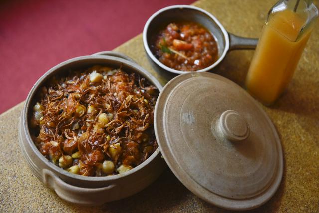 Koshari, the Egyptian national dish, is a dry khichdi of rice, macaroni, noodles, masoor, chickpeas, and birista. It sounds odd, but is in fact deeply delicious and aromatic. (Aalok Soni / HT Photo)