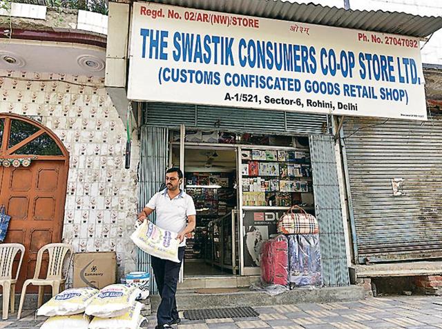 how-delhi-s-consumer-cooperative-stores-are-struggling-to-survive