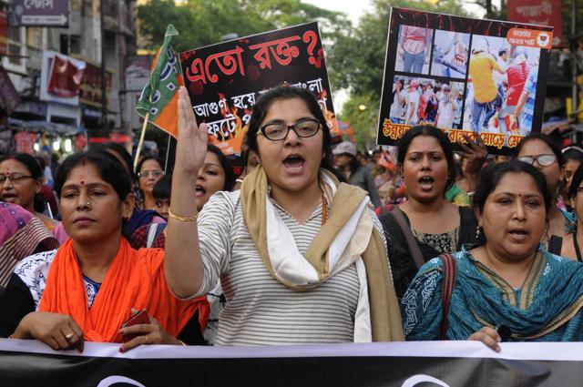 BJP Mahila Morcha activists take out a rally against ‘Trinamool terror’. (HT/Samir Jana) BJP Mahila Morcha activists take out a rally against ‘Trinamool terror’. (HT/Samir Jana)