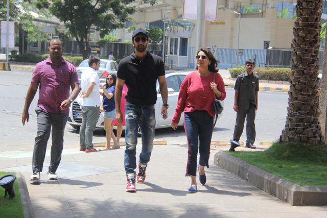 Ranbir Kapoor with mom Neetu in Mumbai on Sunday. (Viral Bhayani)