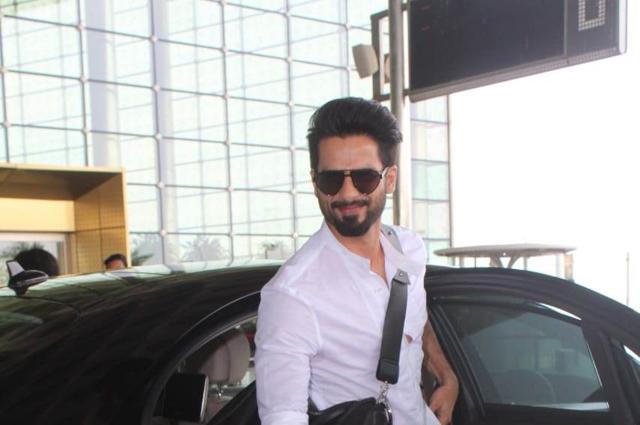 Shahid Kapoor at the Mumbai airport. (Vira Bhayani) Shahid Kapoor at the Mumbai airport. (Vira Bhayani)