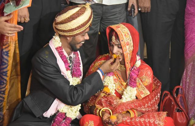The happy couple. (Prabhakar Sharma/HT Photo) The happy couple. (Prabhakar Sharma/HT Photo)