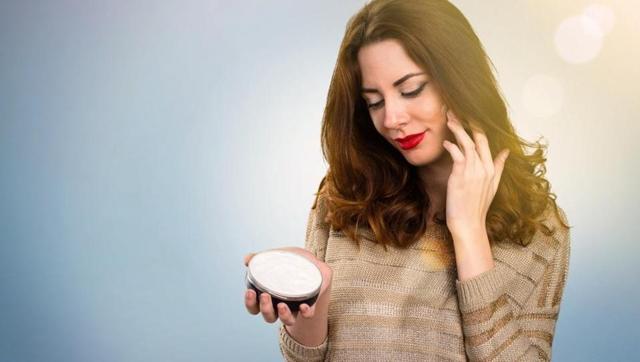 Gently massage the night cream in upward strokes and circular motions by using your fingertips. (Shutterstock)