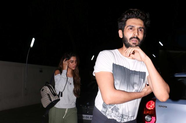 Karthik Aaryan spotted at Juhu PVR. (Viral Bhayani) Karthik Aaryan spotted at Juhu PVR. (Viral Bhayani)