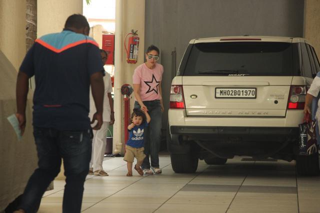 I see you: Taimur spots the paparazzi. (Viral Bhayani)