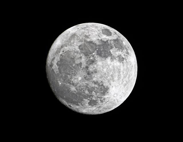 Tidal forces of the Earth have slowed the Moon’s rotation to the point where the same side always faces the Earth, a phenomenon called tidal locking. (Shutterstock) Tidal forces of the Earth have slowed the Moon’s rotation to the point where the same side always faces the Earth, a phenomenon called tidal locking. (Shutterstock)