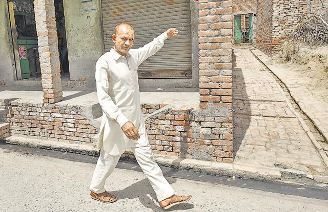 A surrendered criminal at his home in Kairana Uttar Pradesh. (Burhaan Kinu/HT Photo)