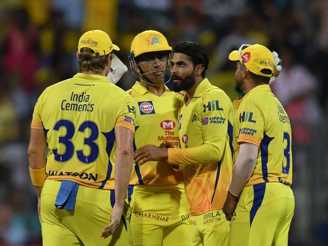 Chennai Super Kings’ Ravindra Jadeja (2R) celebrates with captain Mahendra Singh Dhoni (C) after taking the wicket of Sunrisers Hyderabad batsman Manish Pandey in Mumbai on May 22, 2018. (AFP) Chennai Super Kings’ Ravindra Jadeja (2R) celebrates with captain Mahendra Singh Dhoni (C) after taking the wicket of Sunrisers Hyderabad batsman Manish Pandey in Mumbai on May 22, 2018. (AFP)