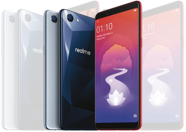 RealMe 1 is a stunning phone with a glass back, built in AI and amazing price too